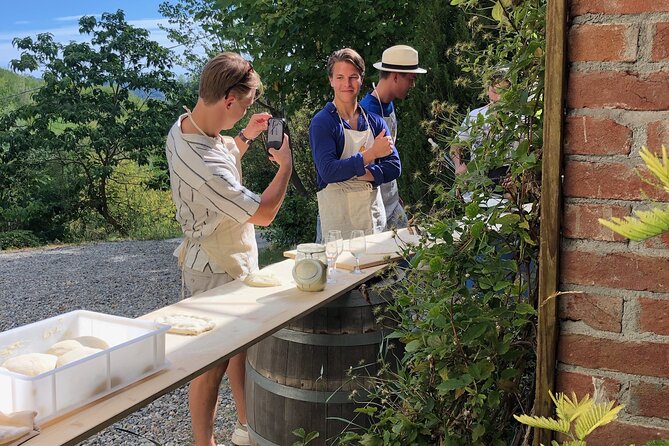 2-Hour Guided Family Pasta or Pizza Cooking Class in Acqui Terme - The Guide and the Small-Group Feel