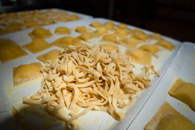 3 Hour Florence Pasta Making & Unlimited wine - Starting at the market for Tuscan ingredients