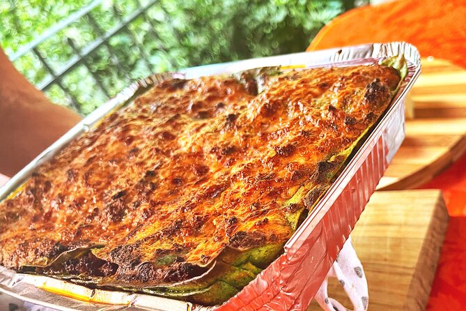 3 hour Lasagna Bolognese cooking class - Making Green Lasagna in a Bologna Home