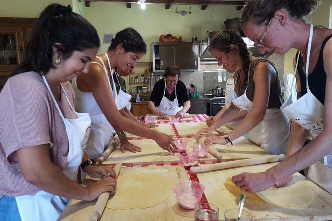Abruzzo Traditional Pasta Making with 85y old local Grandma - Meeting Nonna Amina and Marino