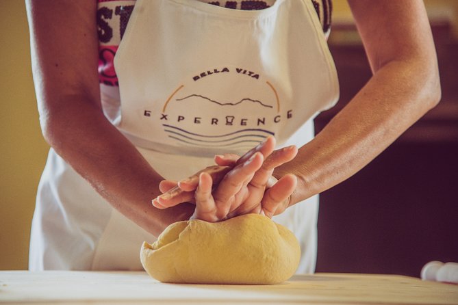 Abruzzo Traditional Pasta Making with 85y old local Grandma - Tasting Abruzzo Before the Main Meal