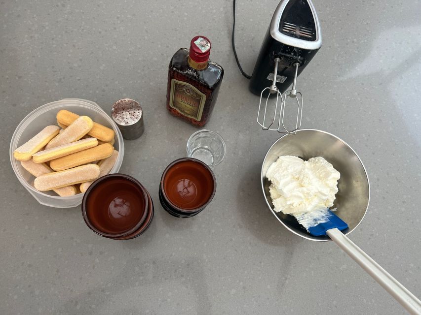 Amalfi Cooking class: Tiramisù, mozzarella and Pasta - Making tagliatelle by hand