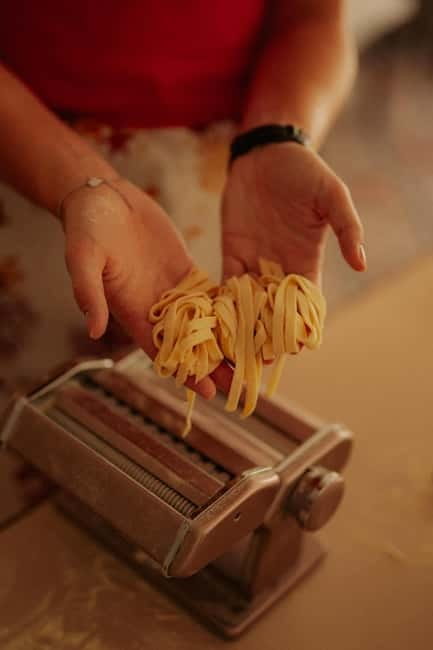 Amalfi: Tagliatelle, Mozzarella & Tiramisù Cooking Workshop - Meeting Ferdinando in Pianillo