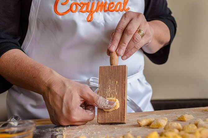 Artisan Italian Pasta Class in Chicago (Includes 3-Course Meal) - A small group makes the pasta lesson useful