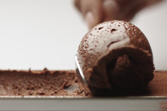 Artisanal ice cream pasta course in Castellana caves - Who will enjoy this most