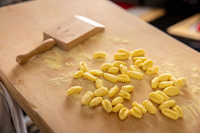 Authentic Italian Pasta Making Class in Rome - A class designed for beginners
