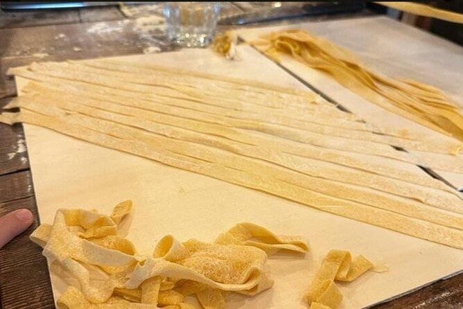 Authentic Pasta and Tiramisù cooking class at spanish steps - Fresh pasta beside the Spanish Steps