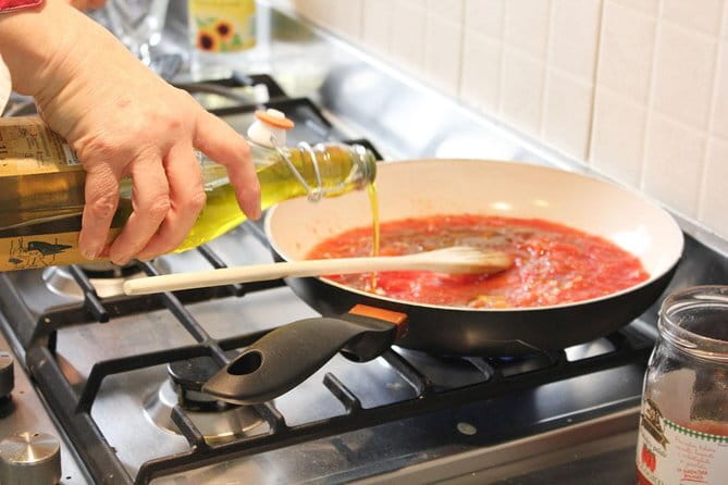 Authentic Tuscan Pasta Class in Florence with Local Chef Cinzia - Choosing between three pastas and a meat course