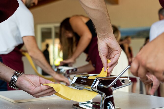 Bardolino: Garda Lake Pasta Cooking Class at the Agritourism - Why the farm setting matters