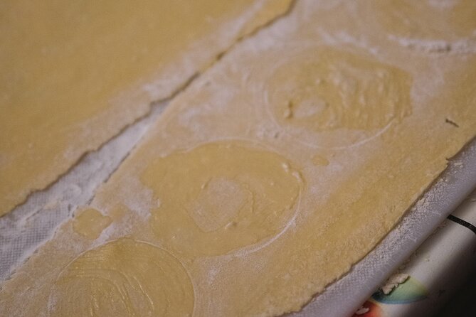 Bari: Pasta and Tiramisu Cooking Class with Wine - Who will enjoy this class most