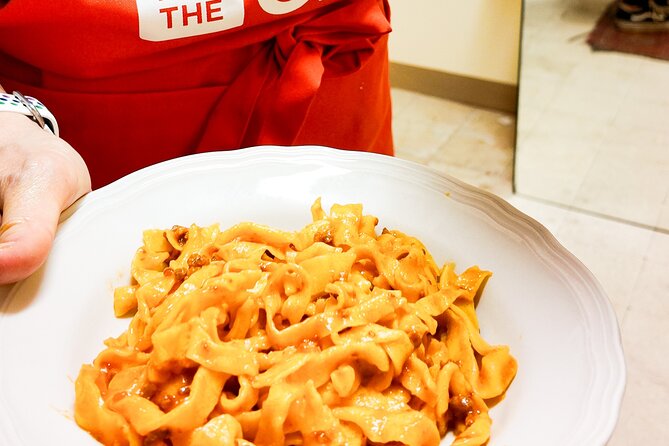 Bologna Local Pasta Cooking Class, Ragu, Spritz, Wine & Gelato - Learning the Casoni spritz