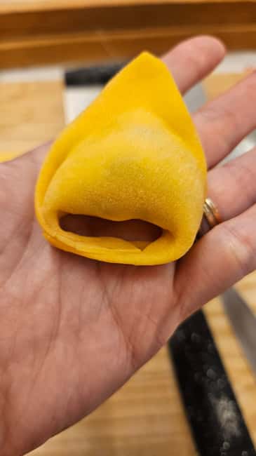 Bologna: Pasta Cooking Class, Ragu & Wine with Local Host - Who should book this Bologna cooking class