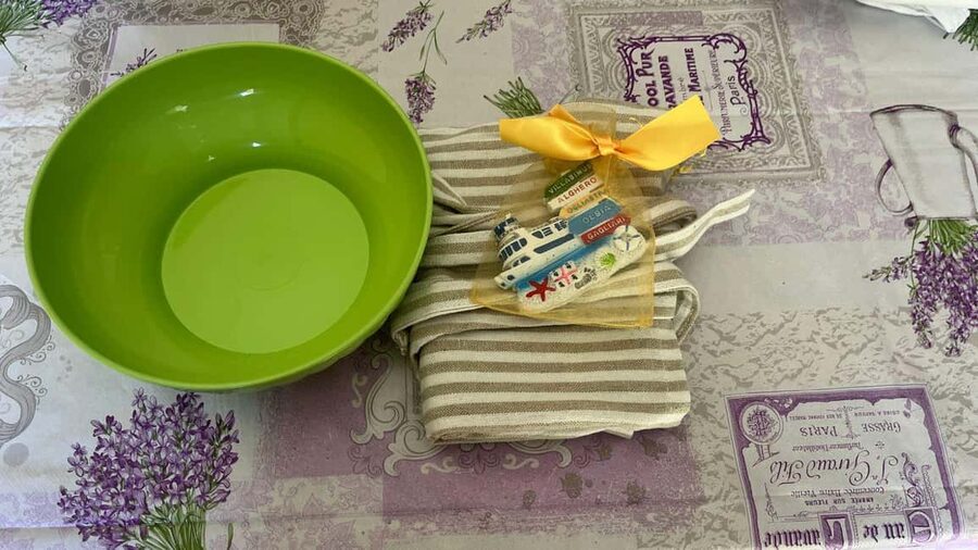 Cagliari Home Cooking Class: Pasta, Wine & Sardinian Flavors - Making culurgiones in a Sardinian kitchen
