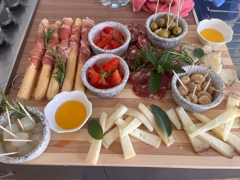 Cagliari Home Cooking Class: Pasta, Wine & Sardinian Flavors - Why the small group matters