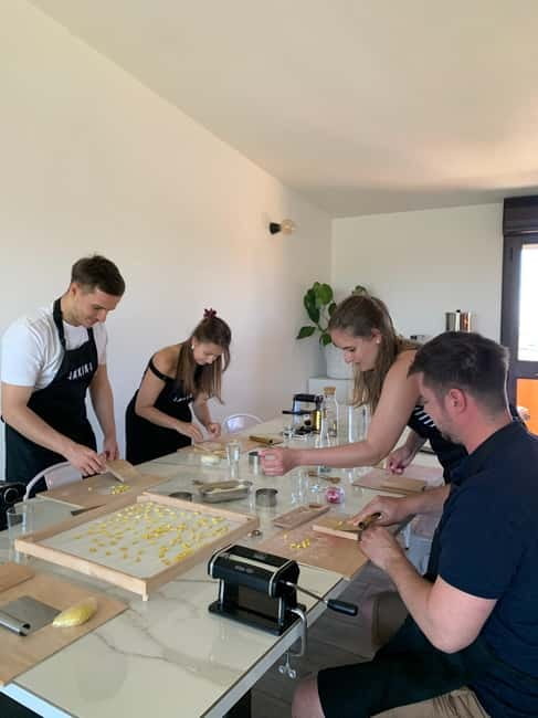 Cagliari: Pasta Cooking Class with 3-Course Dinner - Small details that improve the experience