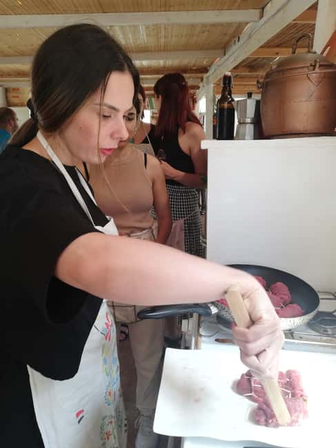 Ceglie Messapica: Orecchiette Pasta Making Class with Meal - What makes the cooking feel local