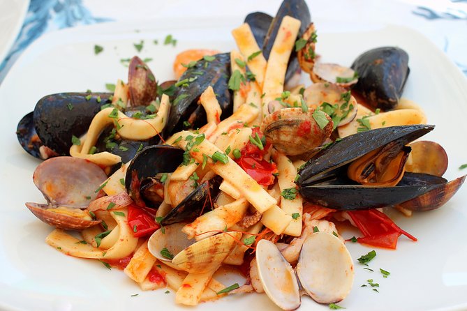 Cesarine: Pasta and Tiramisu class in Ischia - Meeting in Ischia and planning your time