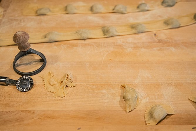 Cesarine: Small group Pasta and Tiramisu class in Lake Maggiore - Booking details that deserve attention