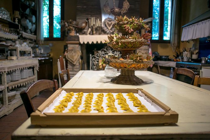 Cesarine: Small group Pasta and Tiramisu class in Modena - Three hours at a relaxed pace