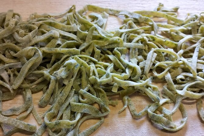 Colorful Pasta Workshop in Bologna with meal - Wine, conversation, and the family setting
