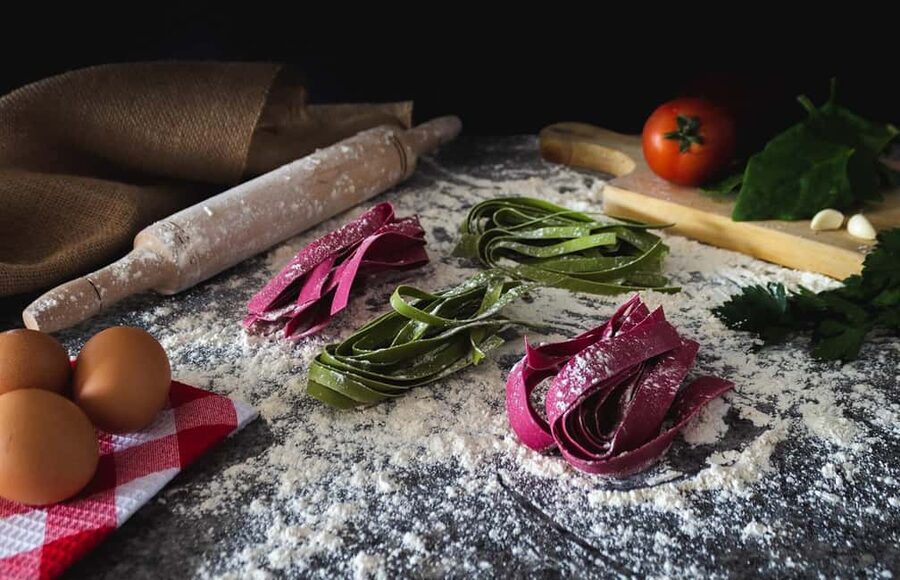 Colorful Tagliatelle and Ravioli Cooking Class near Arezzo - Making colorful pasta near Arezzo