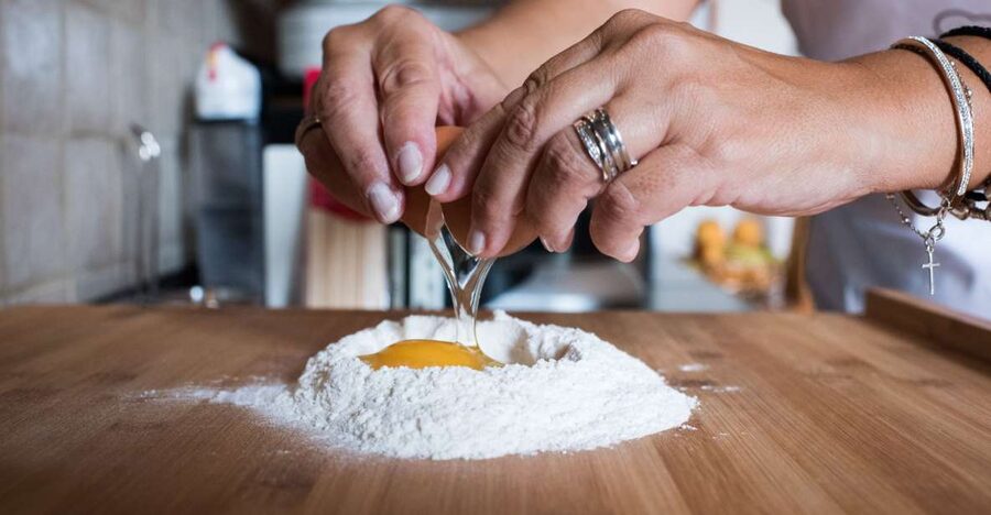 Como: Pasta and Tiramisu Class at a Local's Home - Two pasta recipes, not just a demonstration