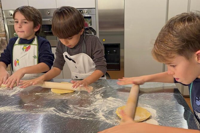 Cooking class : Fresh pasta and tiramisu for children in Milan - Measuring flour and eggs for fresh pasta