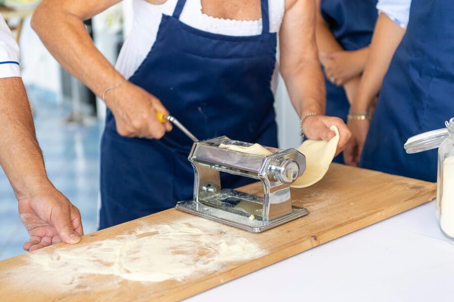 Cooking class: How to make Ravioli, Tagliatelle & Tiramisù! - Making ravioli and tagliatelle by hand