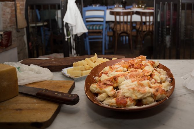 Cooking Class in a Secret Courtyard - Culurgiones (Sardinian Pasta) - The 6:30 pm arrival and house tour