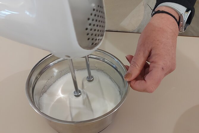 Cooking class with Pasta, mozzarella and Tiramisu with wine - Tiramisu from a family recipe