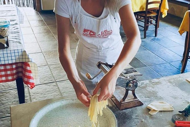 Cooking lesson: tagliatelle, mozzarella and tiramisu - Meeting Giovanni and Valentino