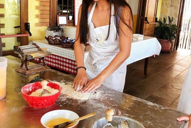 Cooking lesson: tagliatelle, mozzarella and tiramisu - What the $84.29 price includes in real value