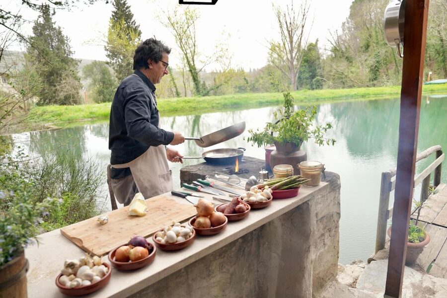 cooking pasta class - A Tuscan kitchen where fire does the work