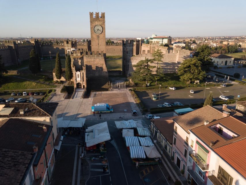 Discover the old market and make fresh pasta - Start at the Scaliger Castle and Villafranca market