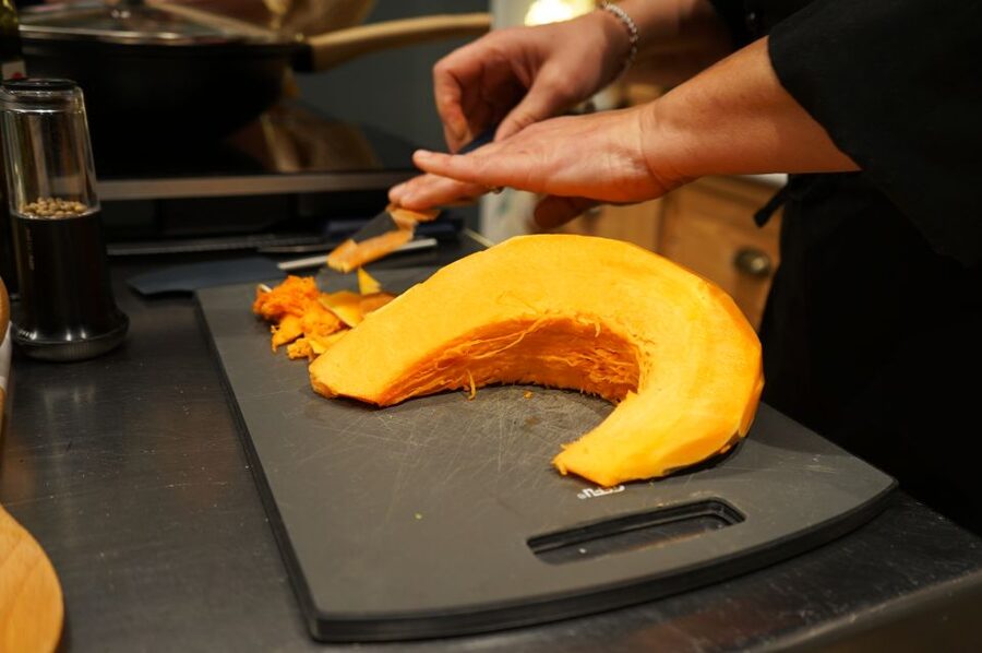 Discover the old market and make fresh pasta - Making pasta the old-fashioned way