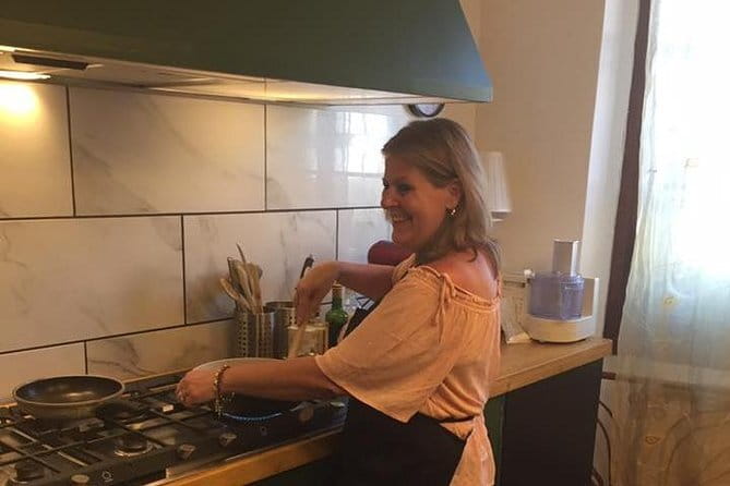 Express Pasta-Making Lesson with Gourmet Dinner - From kitchen work to a shared Florentine dinner