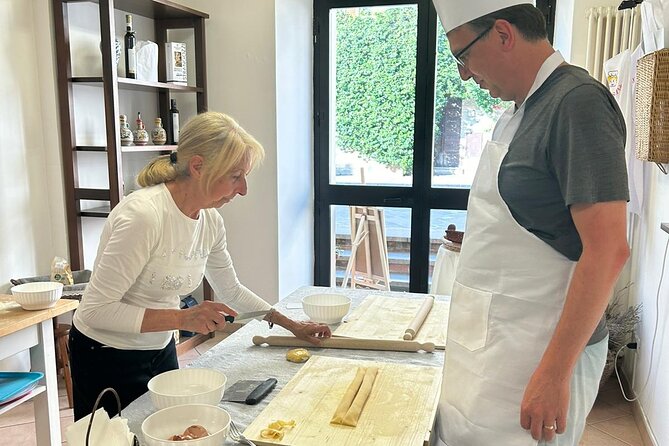 Fettuccine & Ravioli Class in Assisi’s Home-Style Cooking School - Shaping ravioli and making the lesson your own
