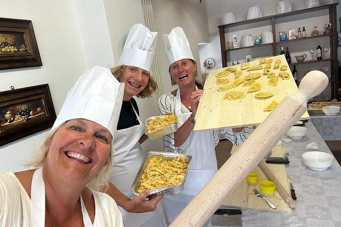 Fettuccine & Ravioli Class in Assisi’s Home-Style Cooking School - The human side of the meal