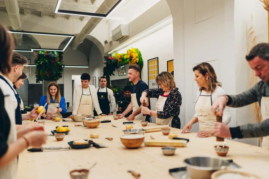 Florence: Art of Pasta Cooking Workshop with Food and Wine - Starting with local ingredients and pasta dough