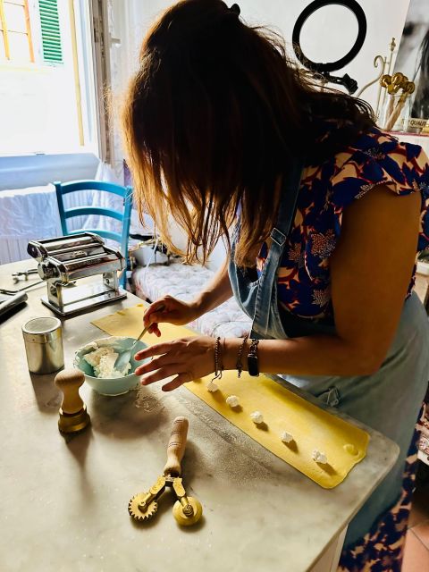 Florence:Dolce Vita by Day Market Tour & Pasta Making Class - The small details that make the day work
