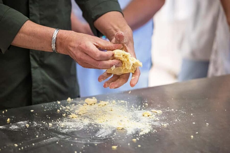 Florence: Handmade Pasta & Dessert Class with Unlimited Wine - Who should book this Florence cooking class?