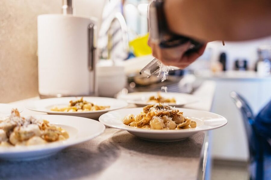 Florence: Pasta and Tiramisu Cooking Class with Local Host - A personal format with changing hosts
