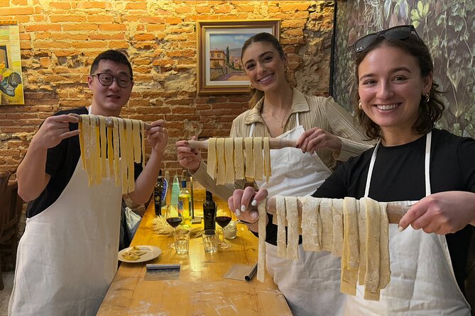Florence: Pasta & Tiramisu Cooking Class with lots of Good Wine - Gluten-free and other food concerns
