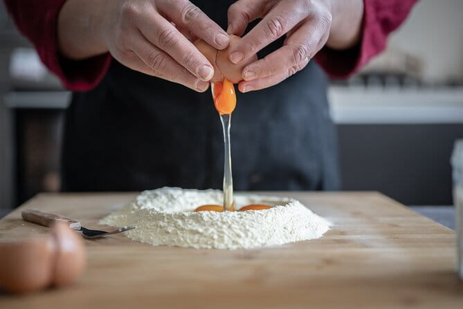 Florence Pasta & Tiramisu Cooking Class with Unlimited Wine - Who will enjoy this class most