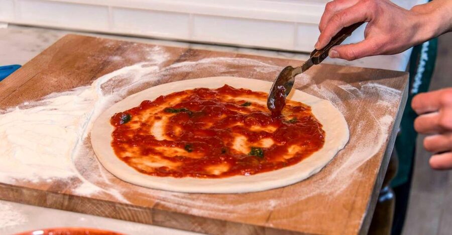 Florence: Pizza or Pasta Class with Gelato at a Tuscan Farm - A warm welcome with focaccia, bruschetta, and wine