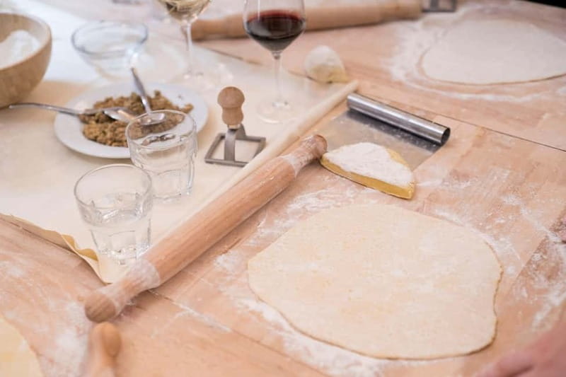 Florence: Premium Pasta Cooking Class with Tiramisu & Wine - Key points to know before booking