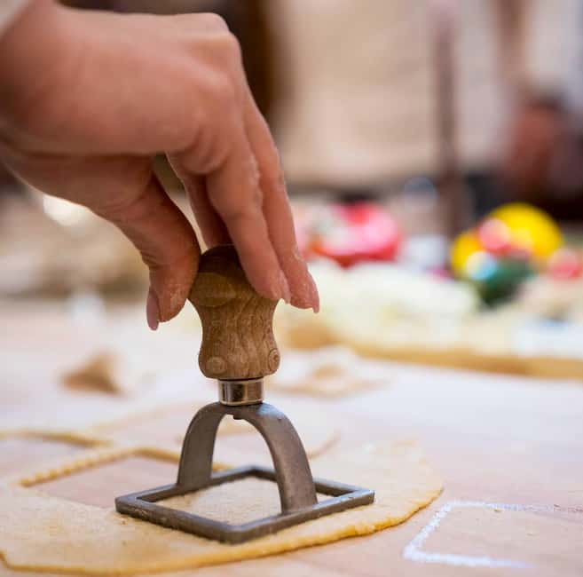Florence: Premium Pasta Cooking Class with Tiramisu & Wine - Timing, access, and small practical matters