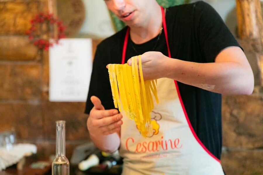 Florence: Share Your Pasta Love in a Local’s Home - The first 15 minutes: aperitivo and a proper welcome
