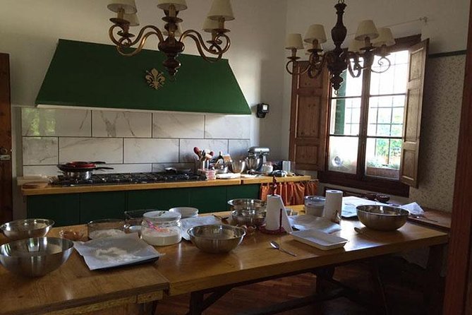 Florence Small-Group Pasta Class with Seasonal Ingredients - The chefs and the teaching style
