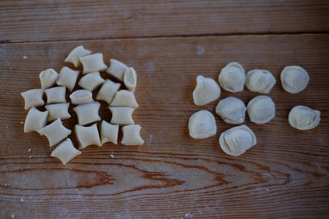 Fresh pasta and dinner in my biogarden - Learning orecchiette and cavatelli by hand